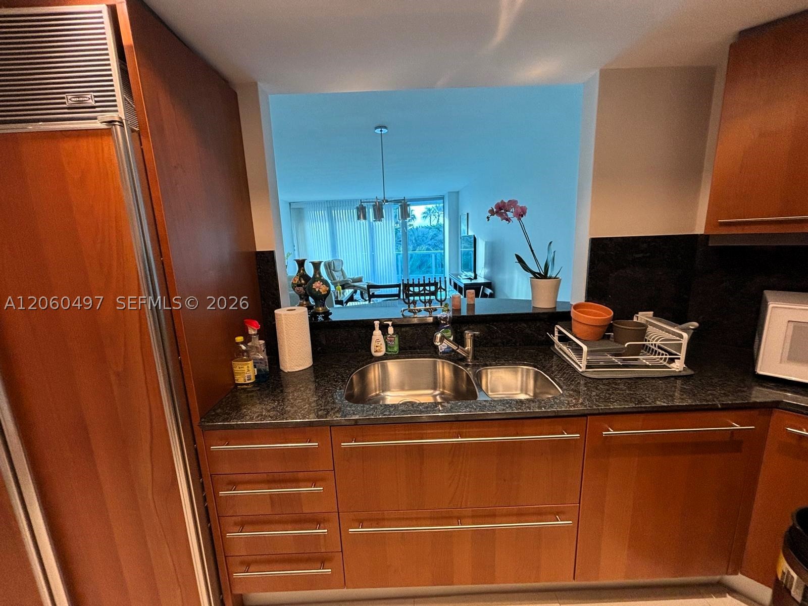 AZURE CONDO - Residential