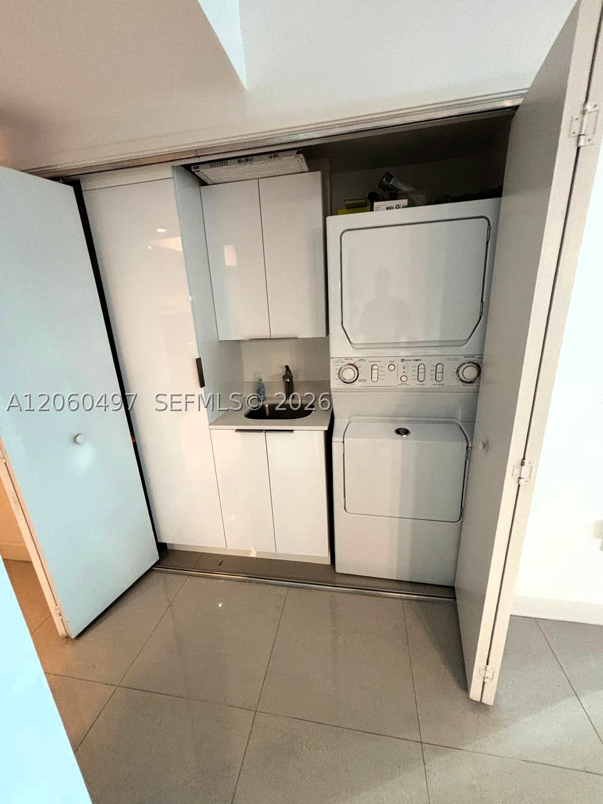 AZURE CONDO - Residential