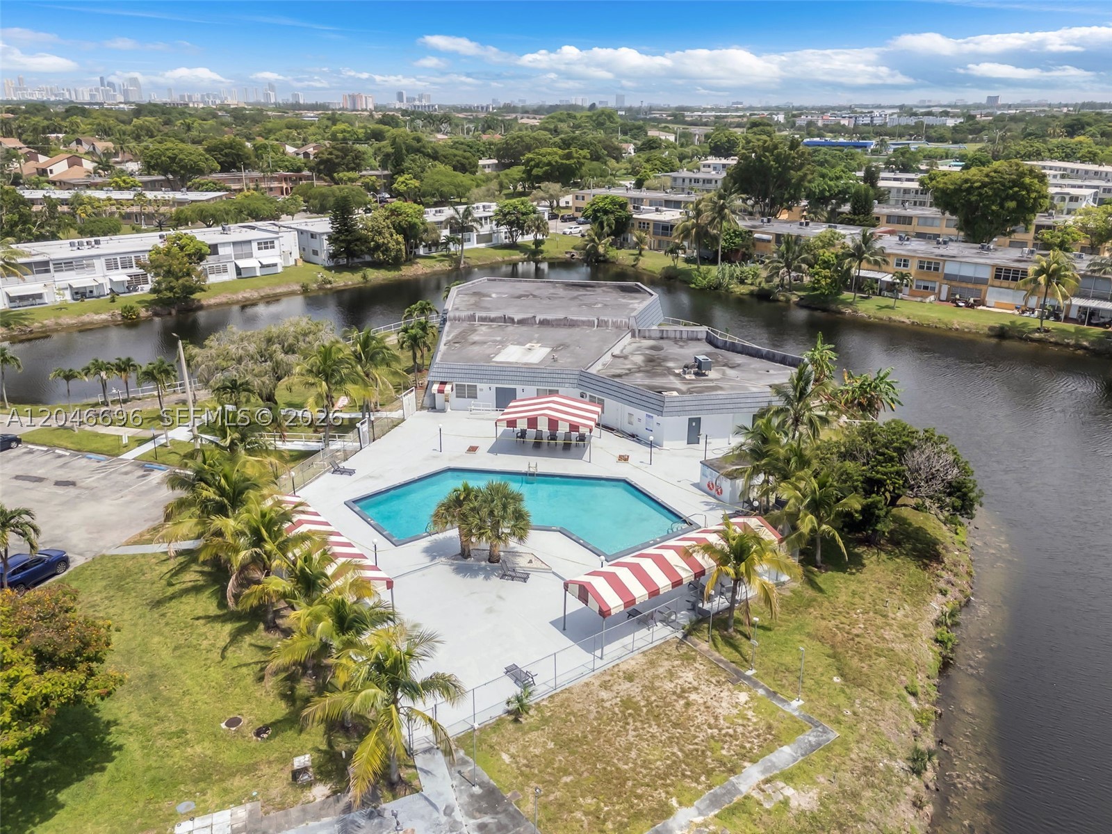 RO-MONT SOUTH CONDO H - Residential