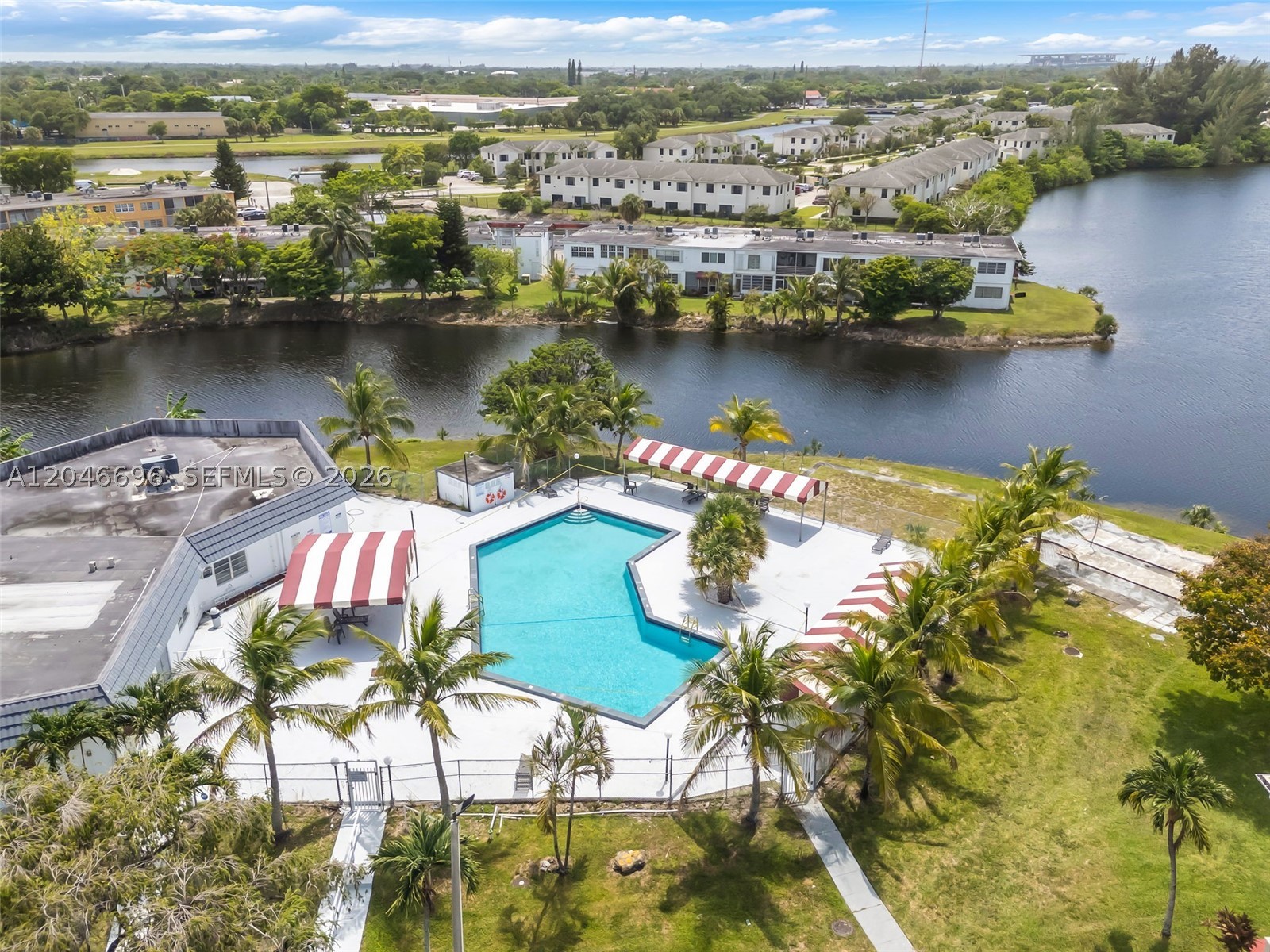 RO-MONT SOUTH CONDO H - Residential