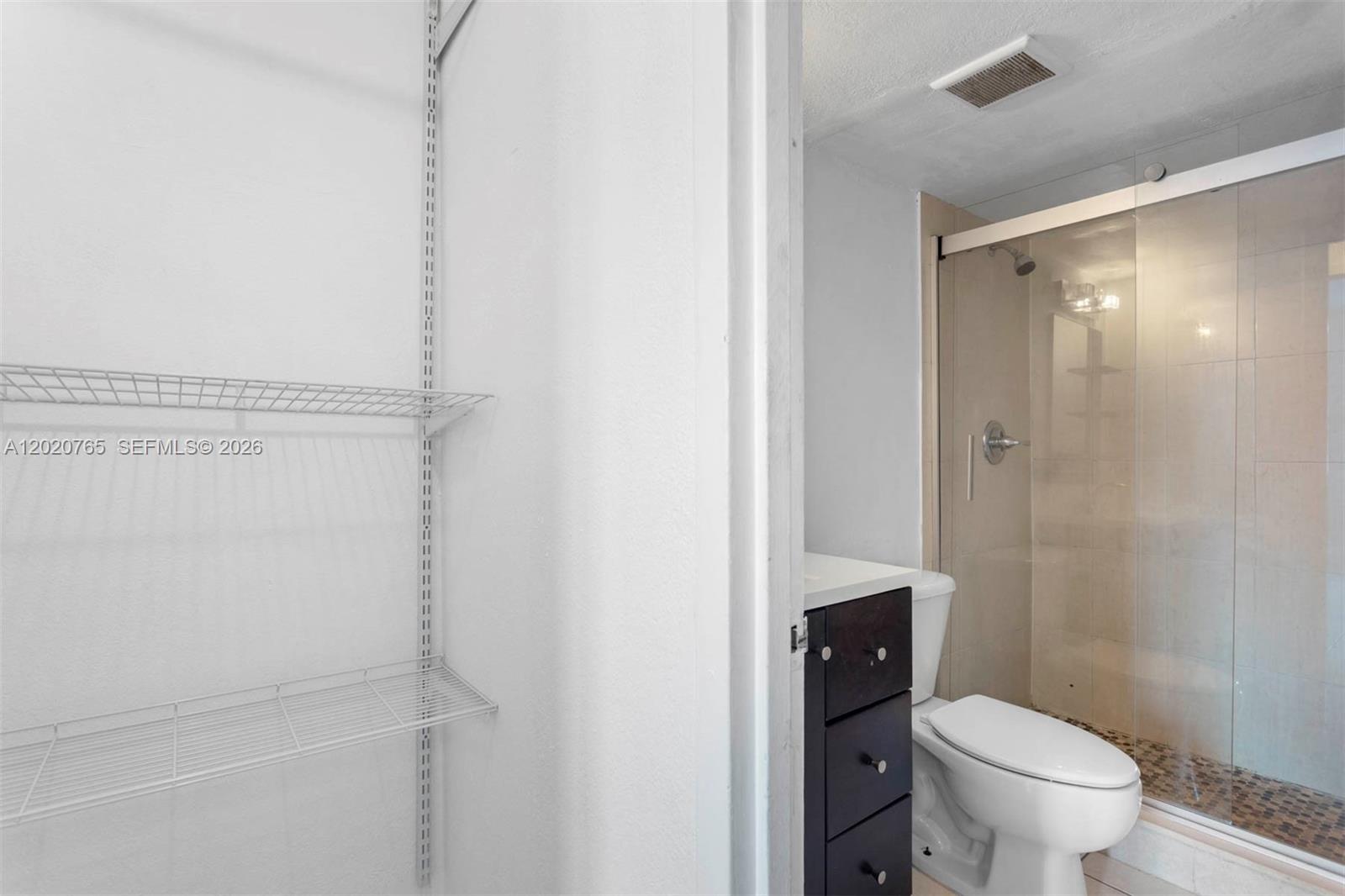 BAYVIEW PALMS CONDO - Residential Lease