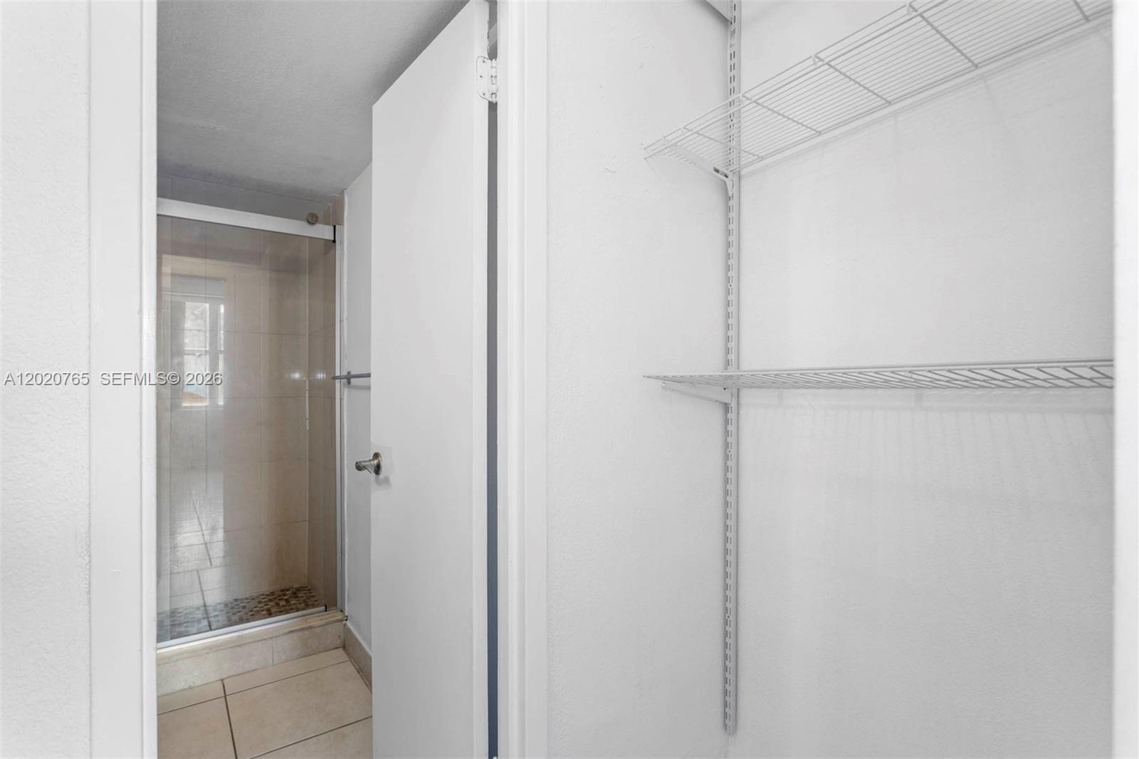 BAYVIEW PALMS CONDO - Residential Lease