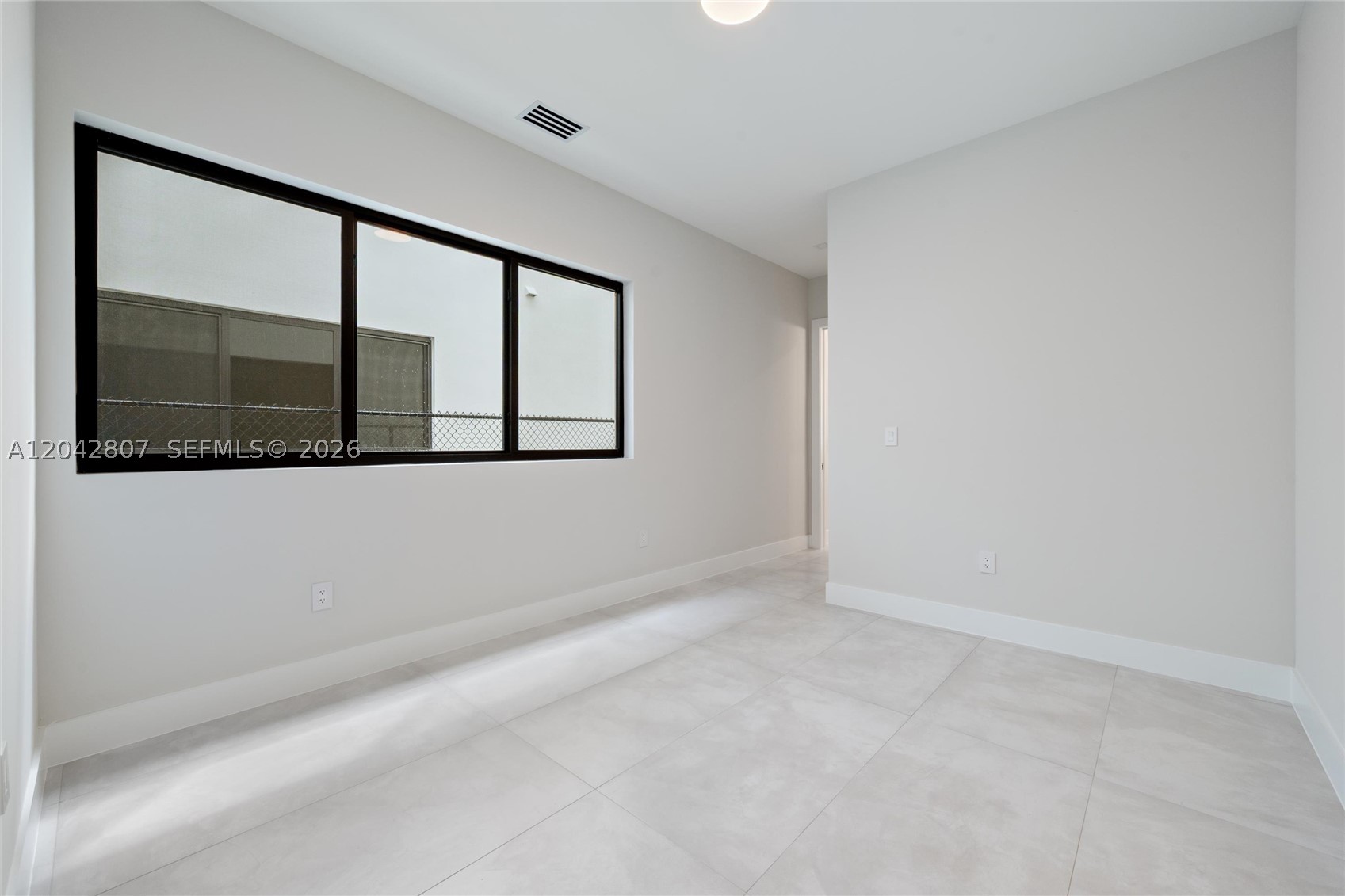 AMND MIAMI SUBURBAN ACRES - Residential