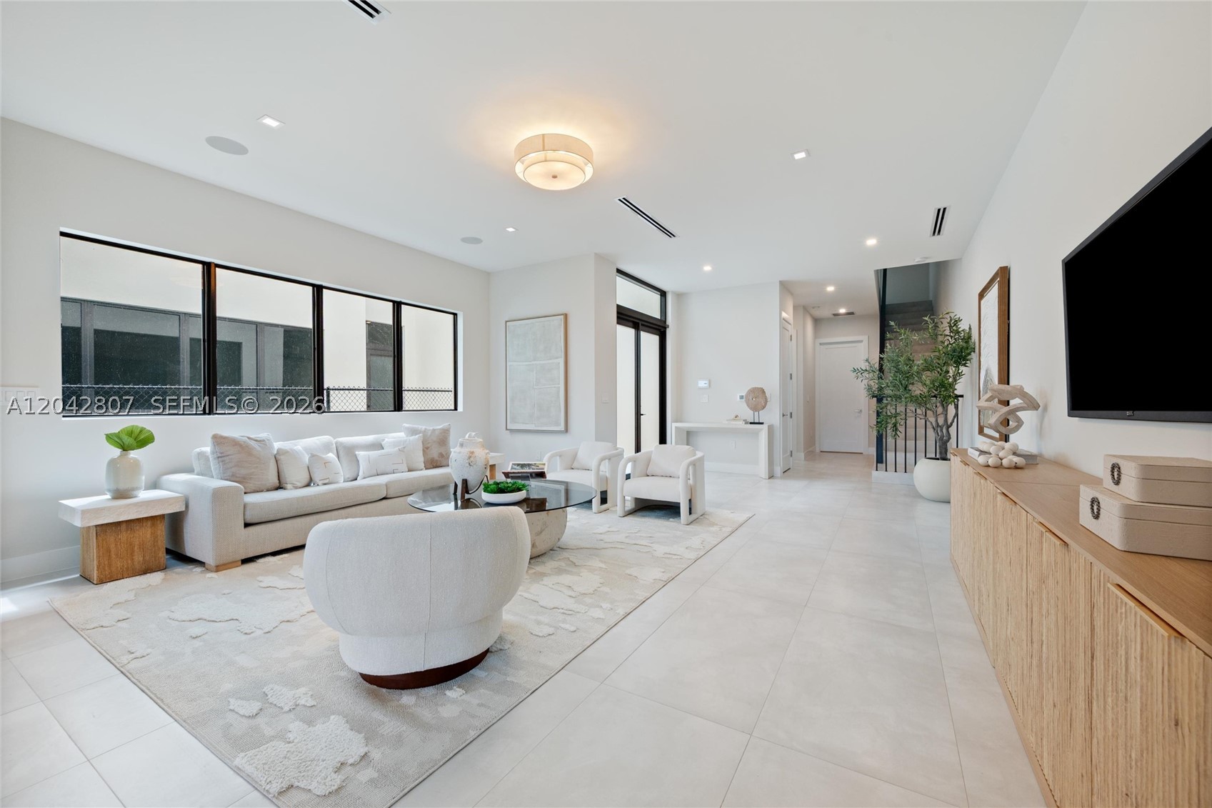 AMND MIAMI SUBURBAN ACRES - Residential