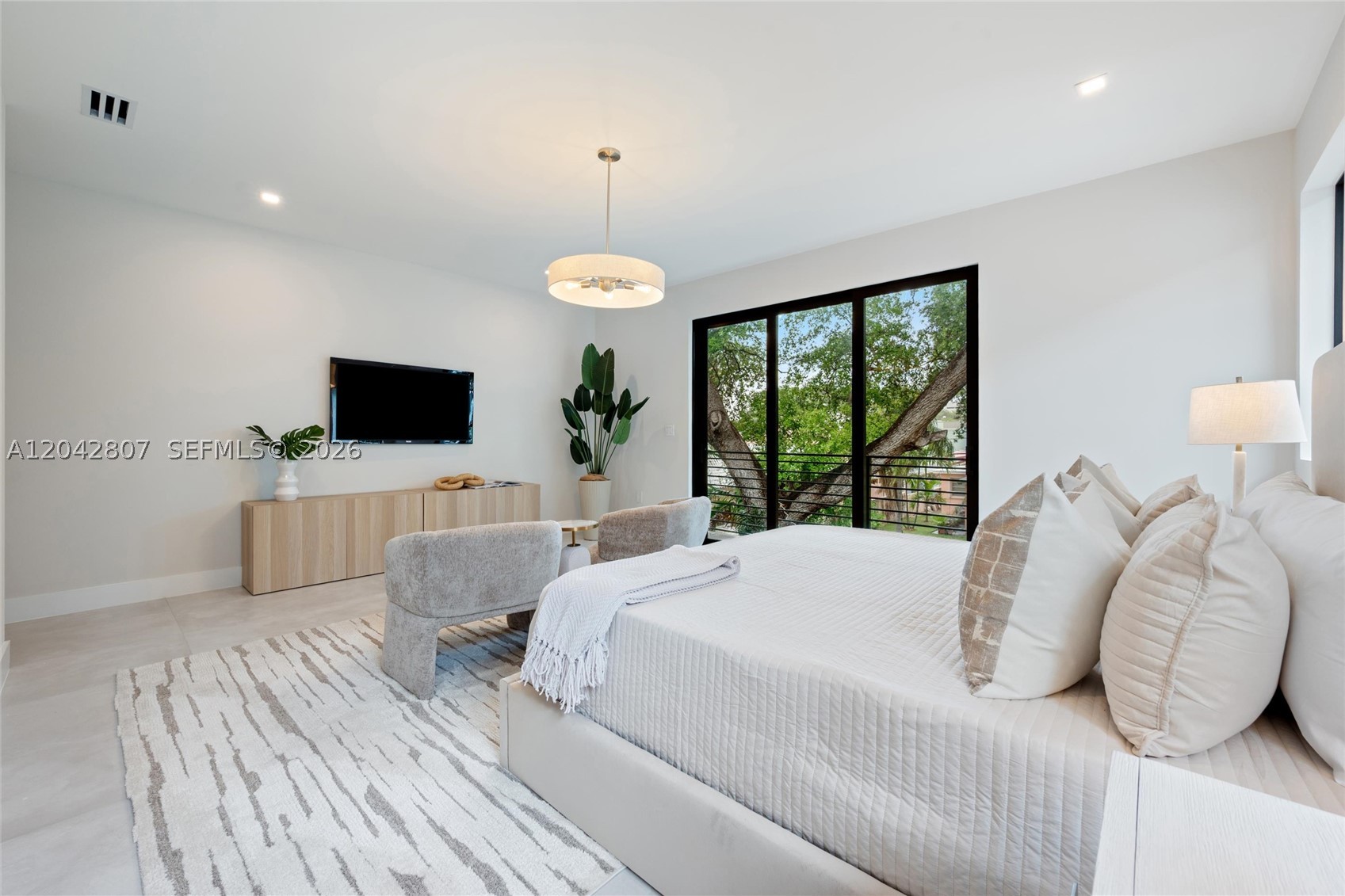 AMND MIAMI SUBURBAN ACRES - Residential
