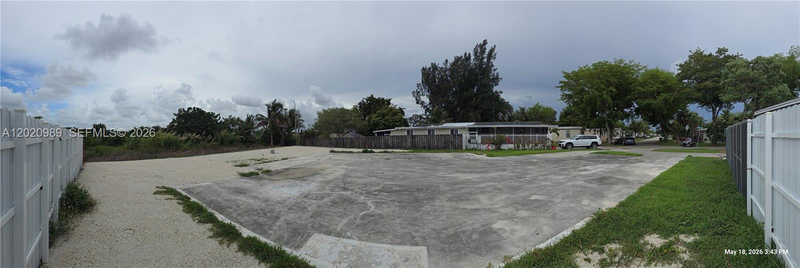 HERITAGE PARK - Land