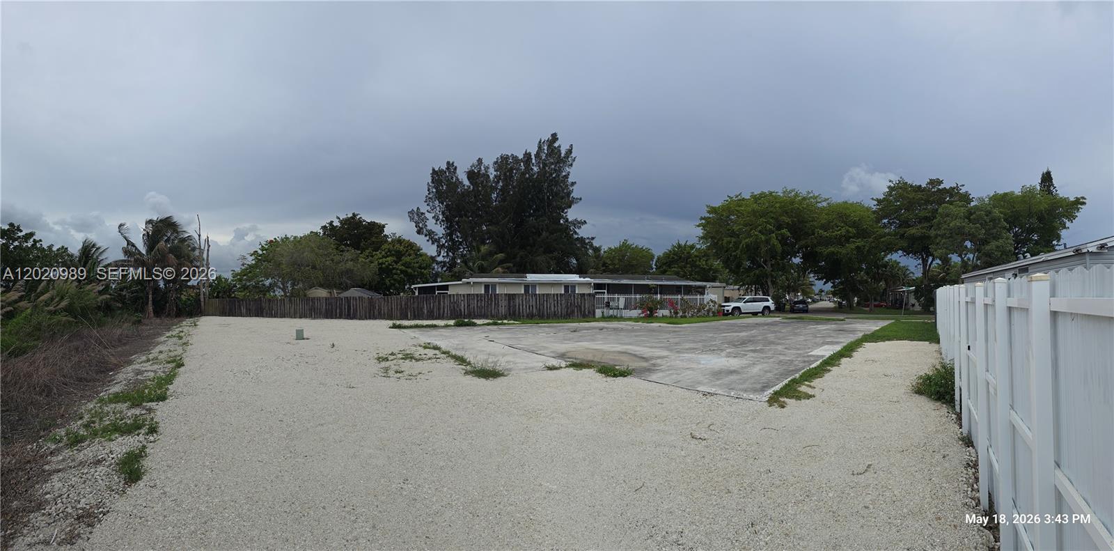 HERITAGE PARK - Land