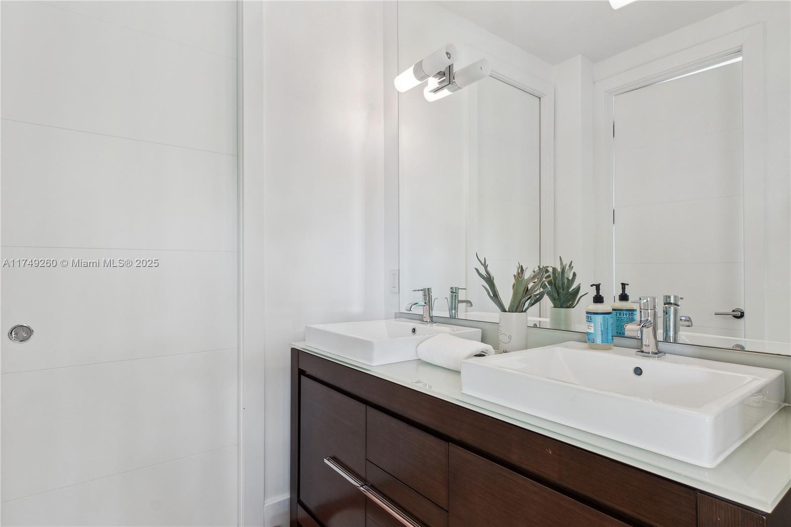 BISCAYNE KEY ESTATES - Residential