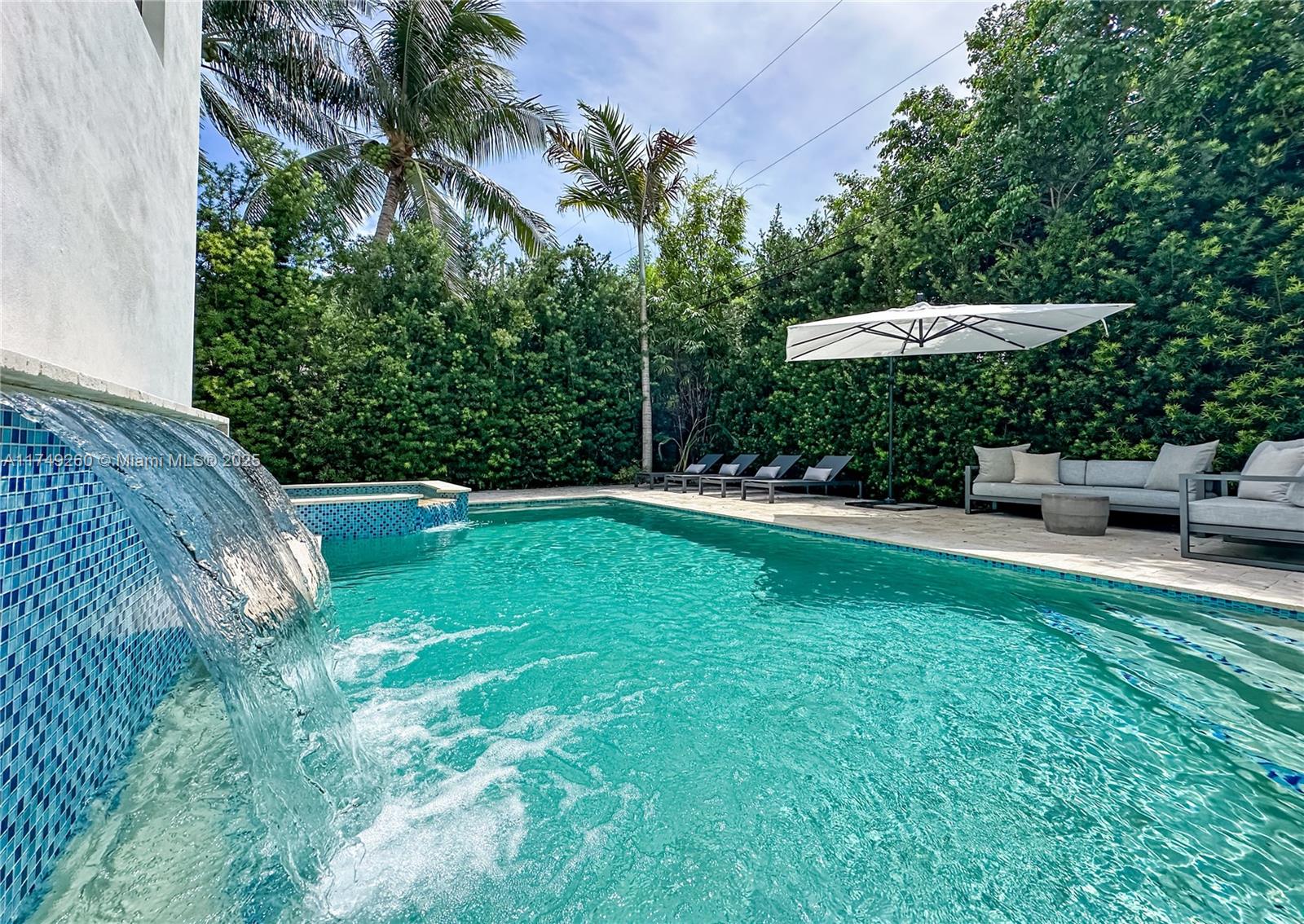 BISCAYNE KEY ESTATES - Residential