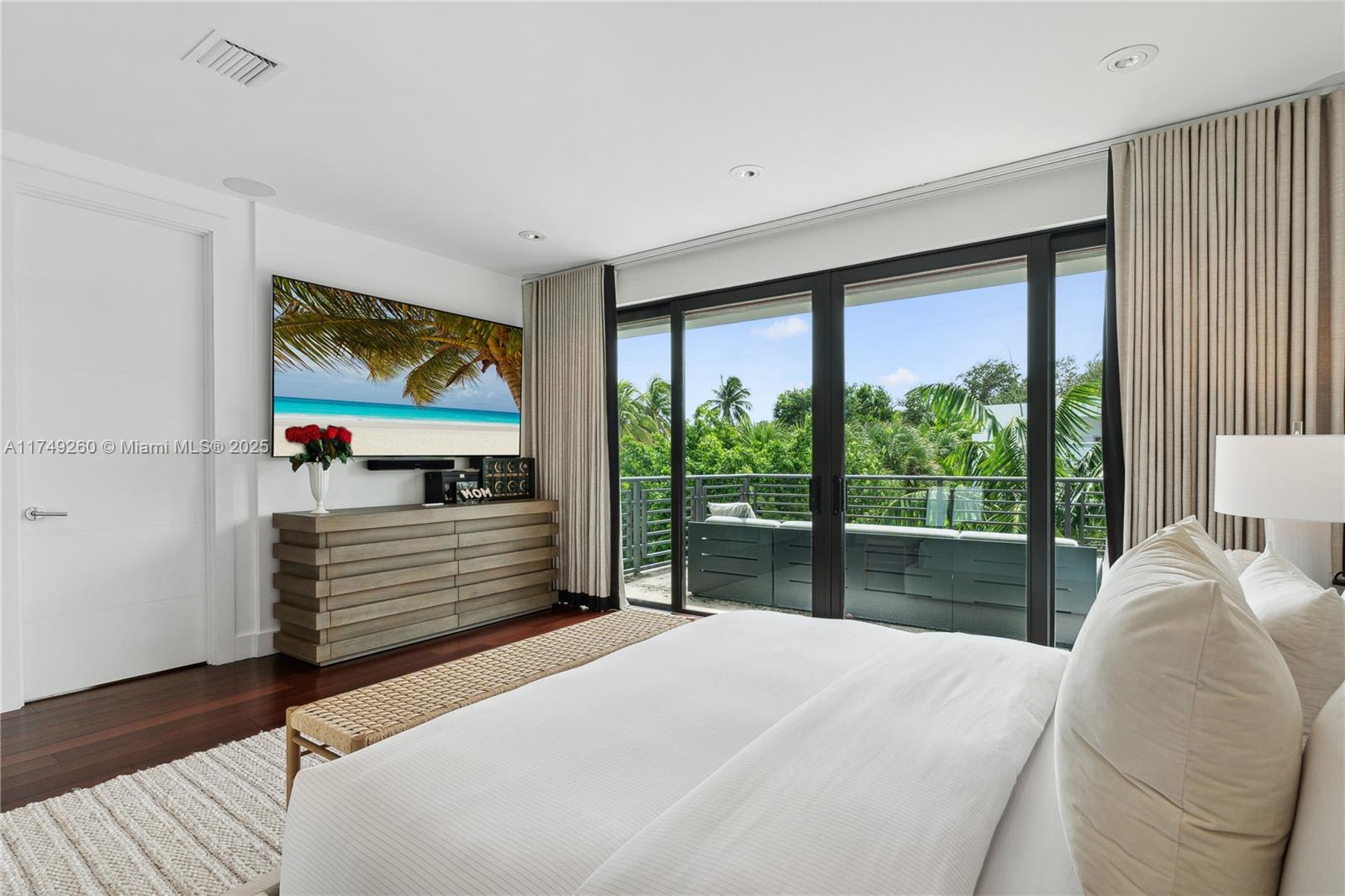 BISCAYNE KEY ESTATES - Residential