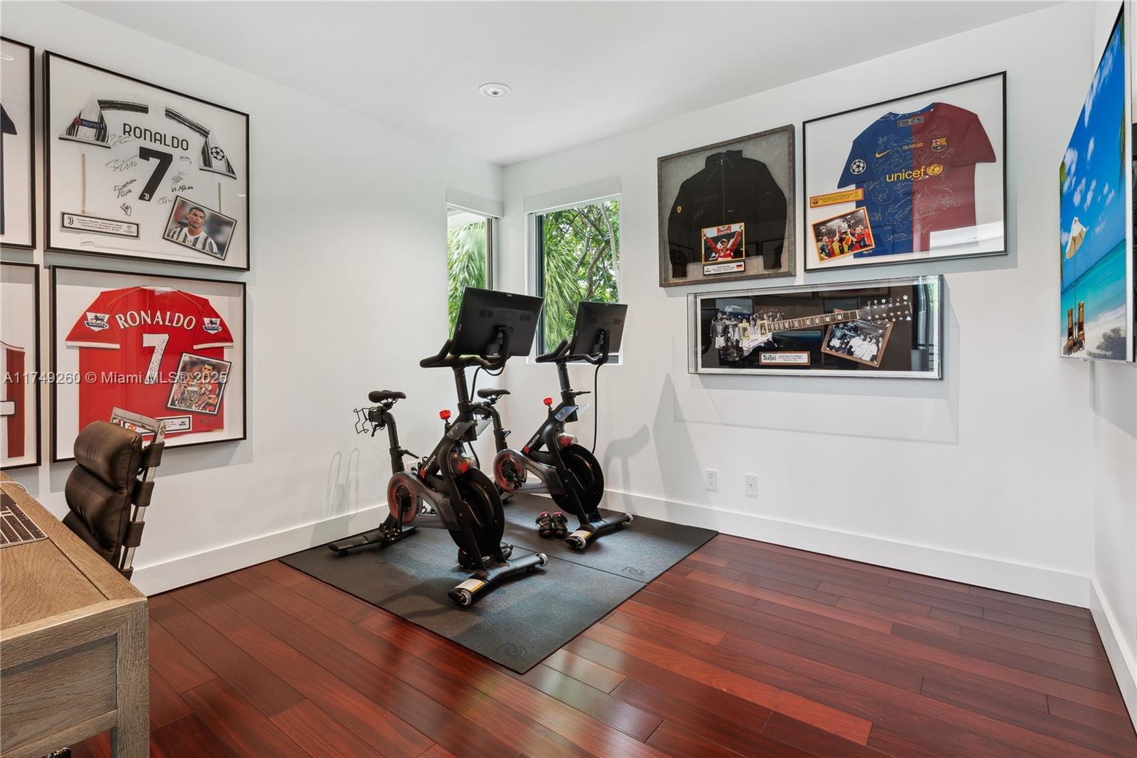 BISCAYNE KEY ESTATES - Residential