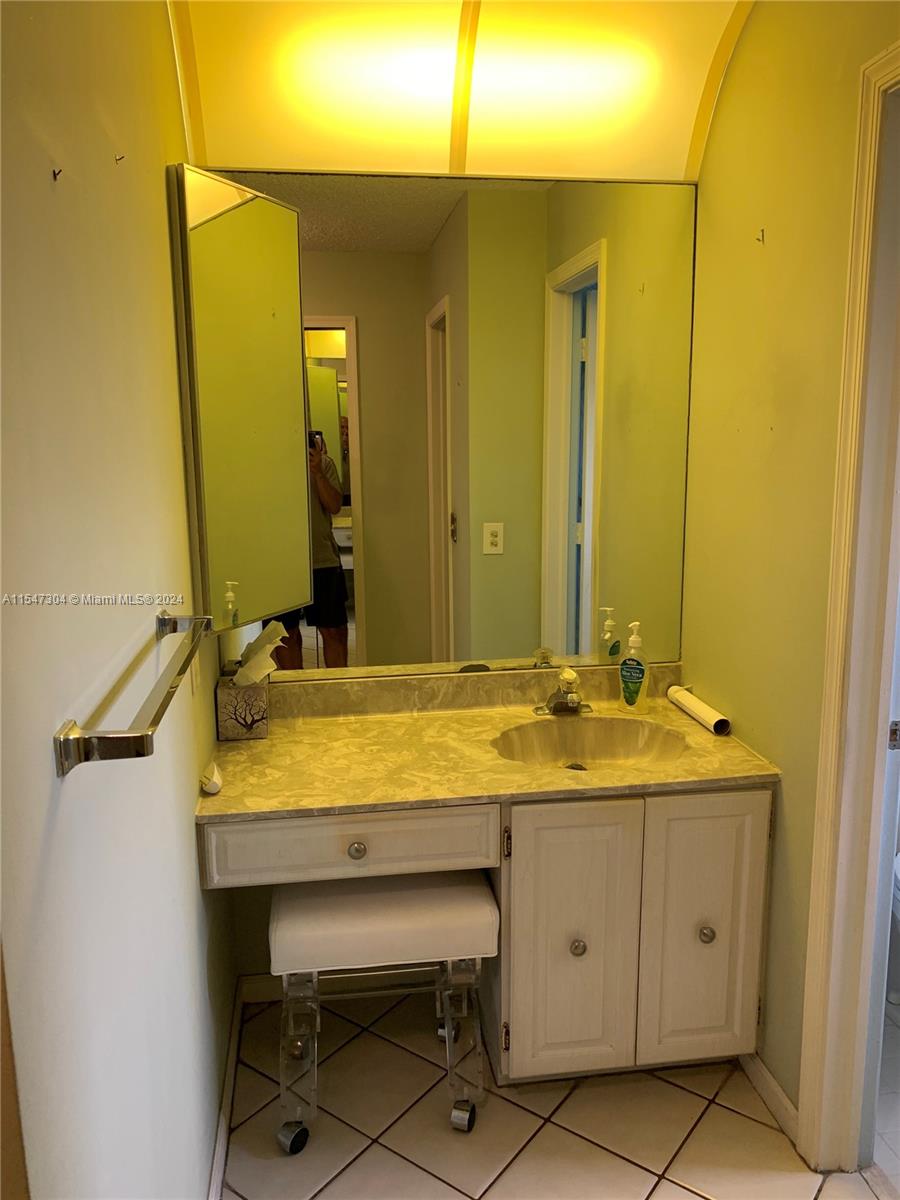 GREENTREE VILLAS CONDO - Residential Lease
