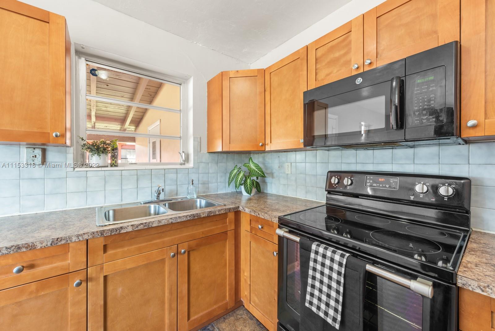 WOODLAND PARK AMD PLAT - Residential Lease