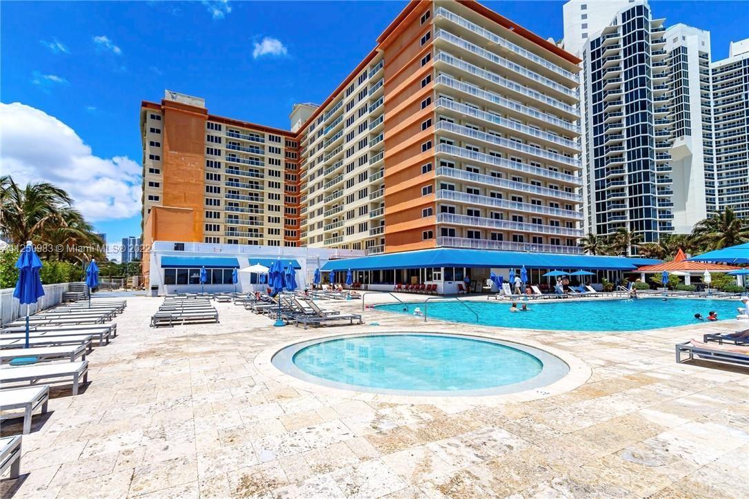 THE AVENTURA BEACH CLUB C - Residential