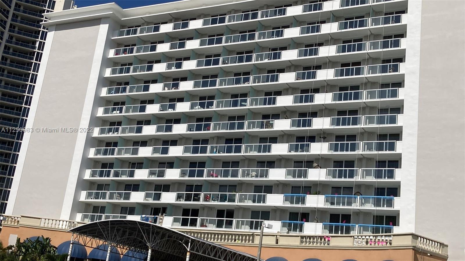 THE AVENTURA BEACH CLUB C - Residential