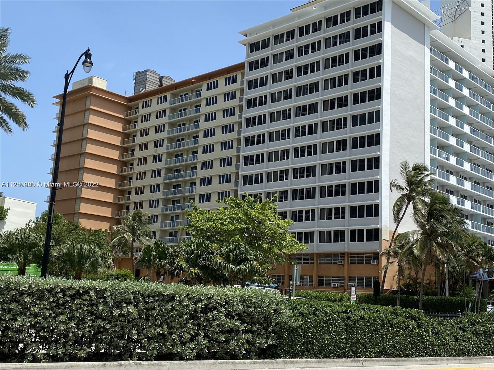 THE AVENTURA BEACH CLUB C - Residential