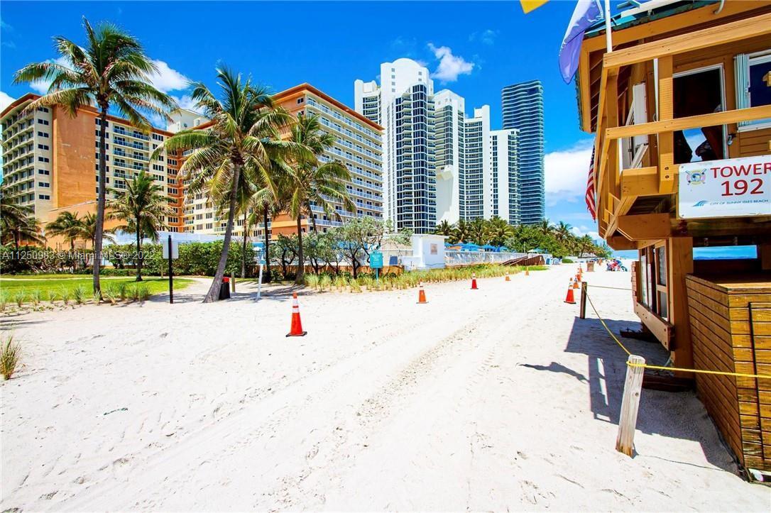 THE AVENTURA BEACH CLUB C - Residential