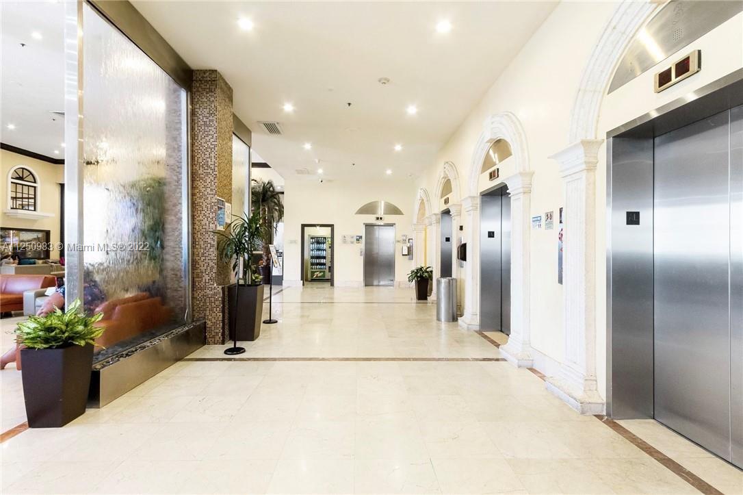 THE AVENTURA BEACH CLUB C - Residential