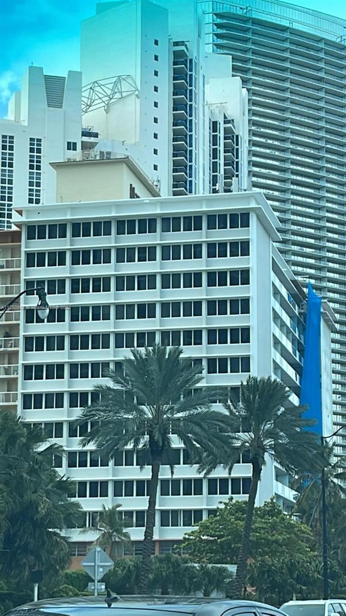 THE AVENTURA BEACH CLUB C - Residential