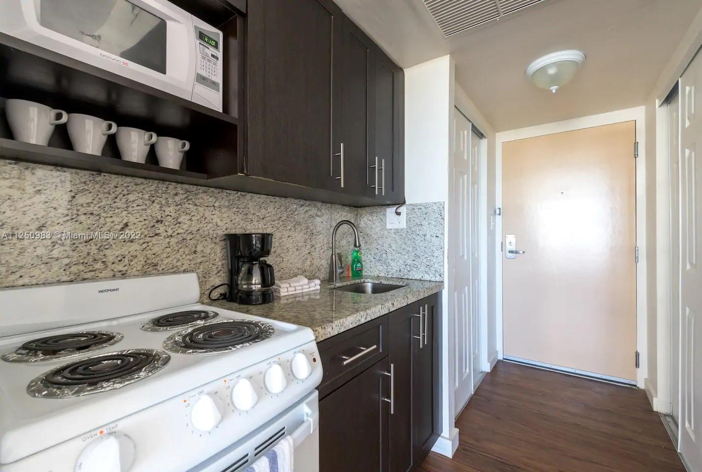 THE AVENTURA BEACH CLUB C - Residential