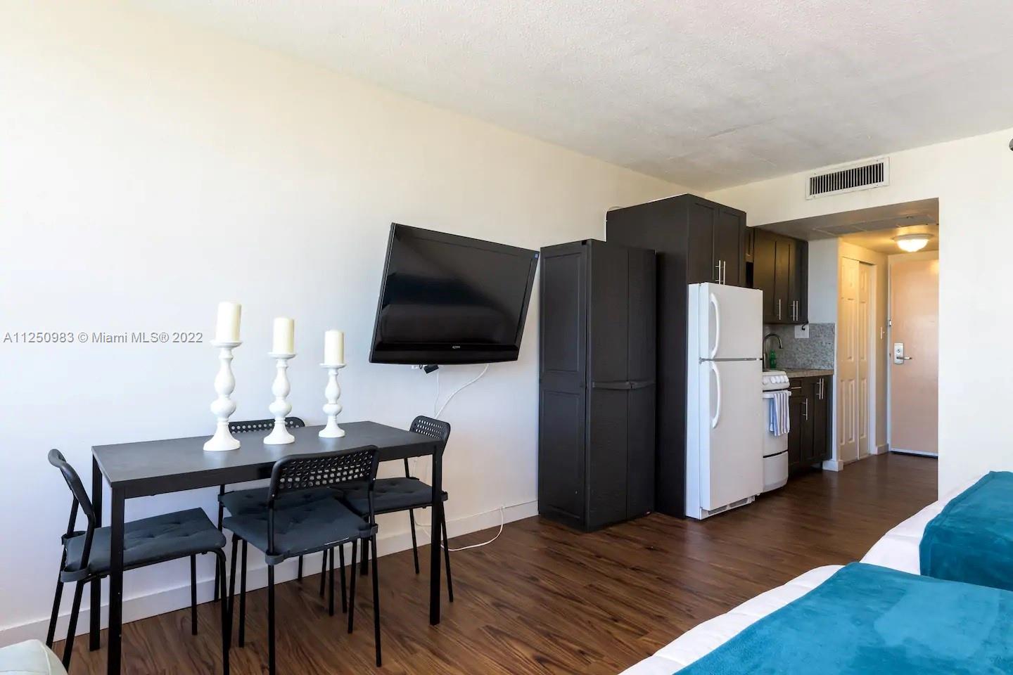 THE AVENTURA BEACH CLUB C - Residential