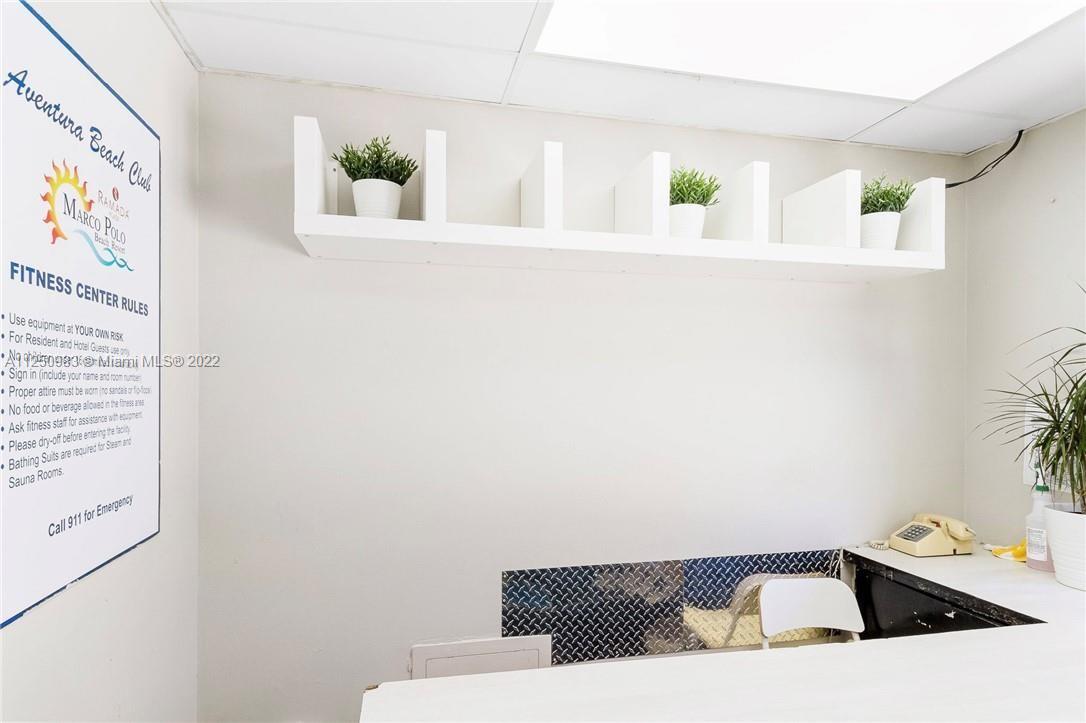 THE AVENTURA BEACH CLUB C - Residential
