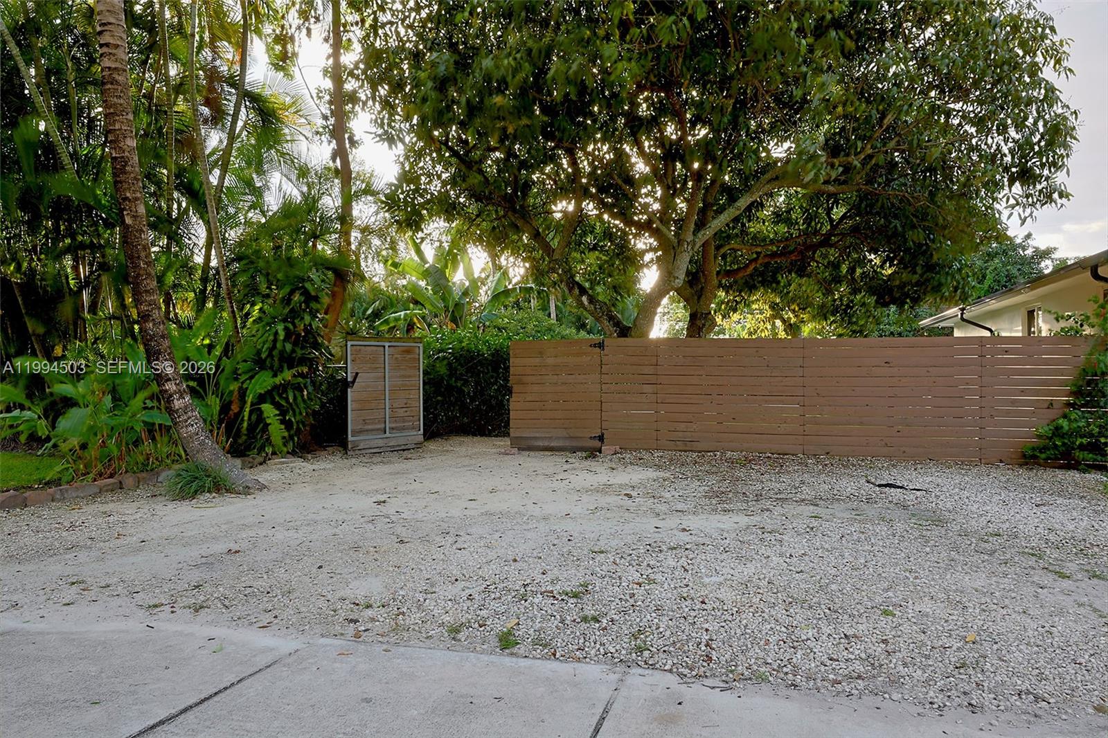 SHORELAND HEIGHTS - Residential