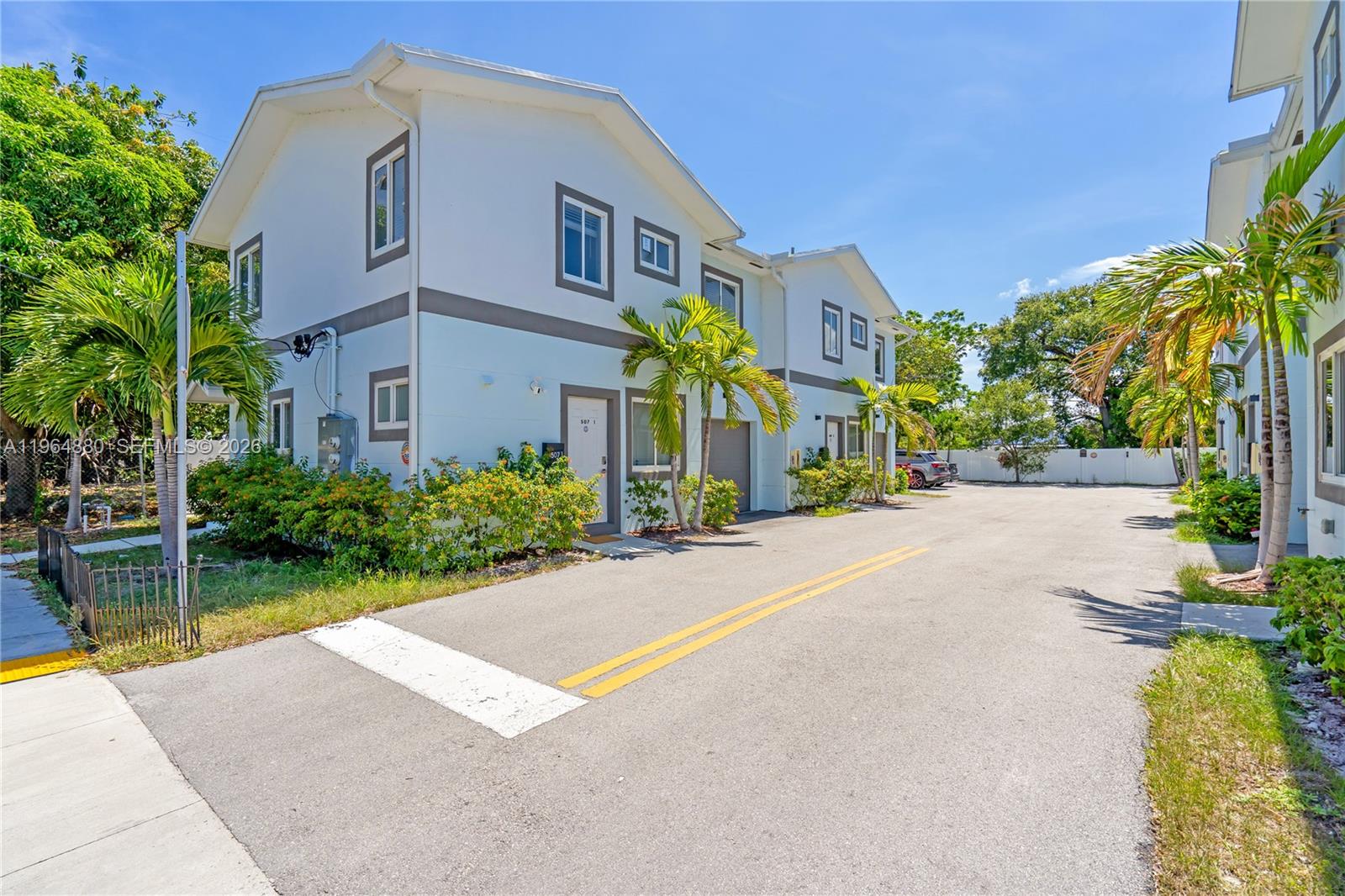 NORTH LAUDERDALE - Residential