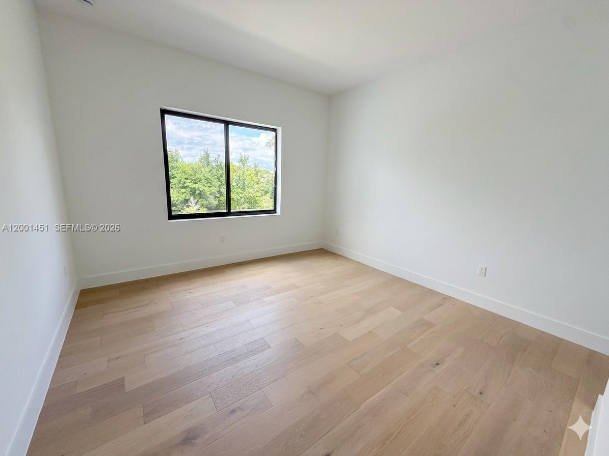 WESTON ESTATES - Residential