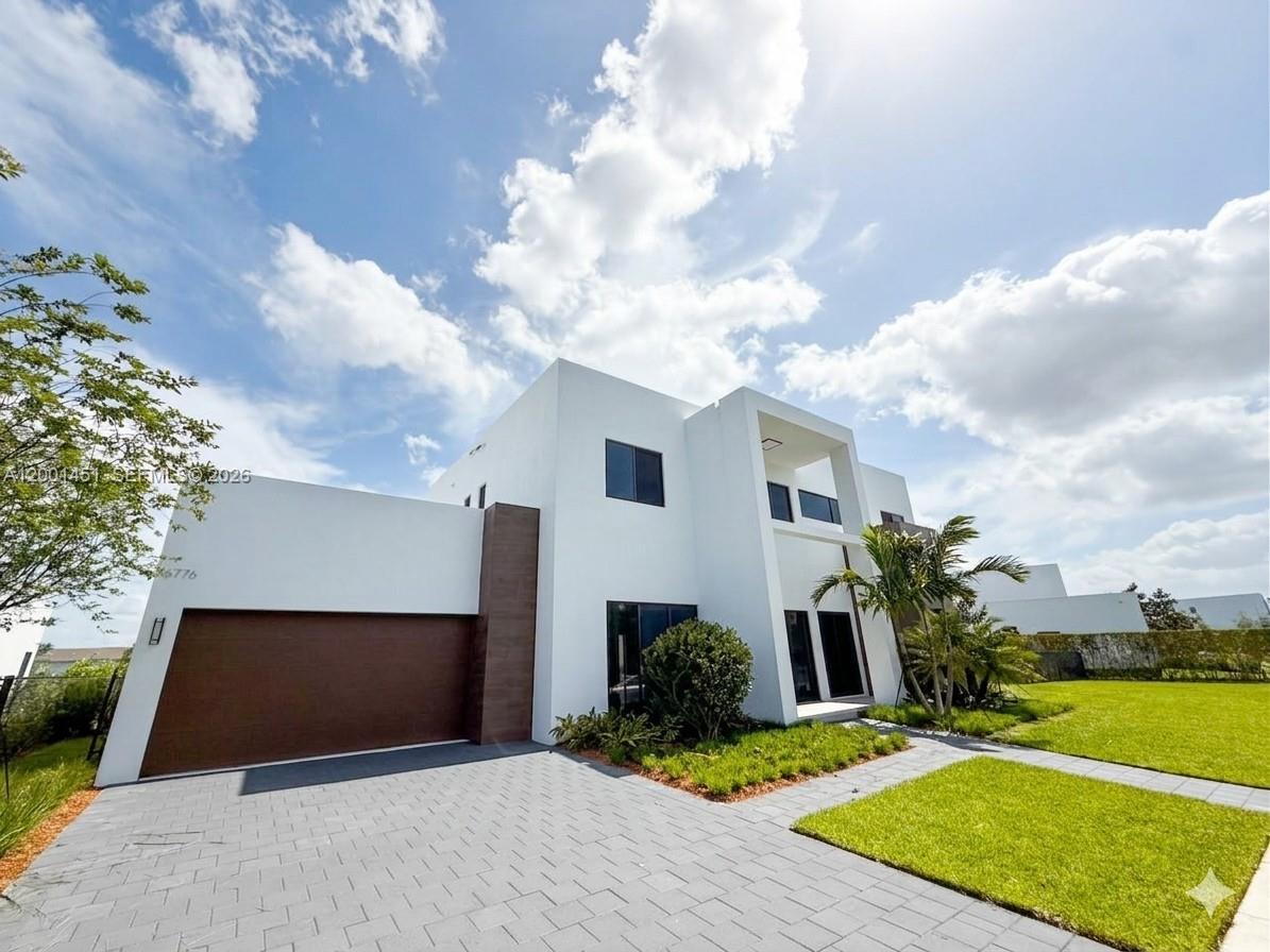 WESTON ESTATES - Residential