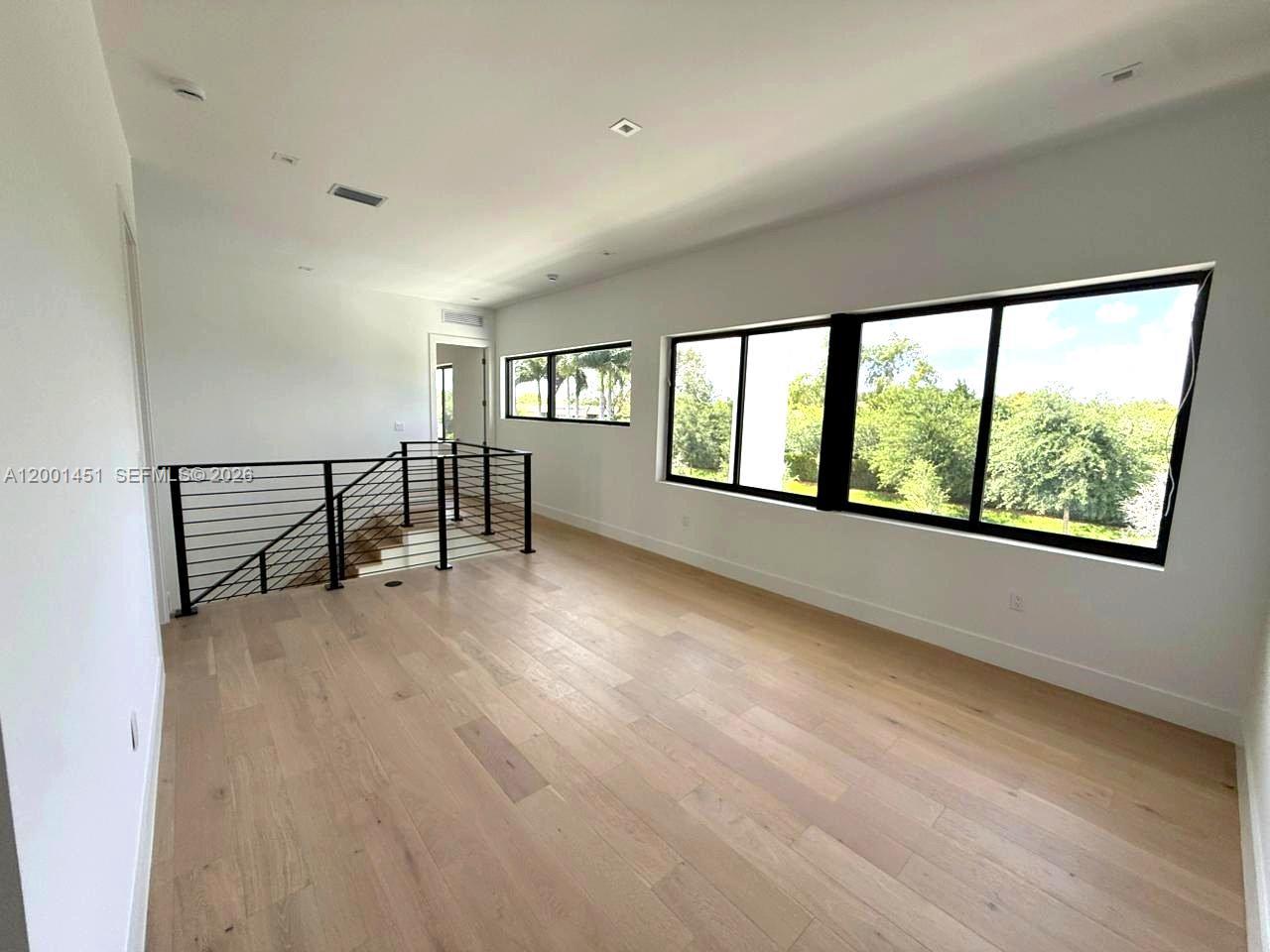 WESTON ESTATES - Residential
