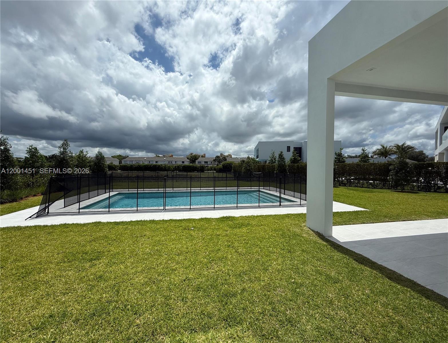 WESTON ESTATES - Residential