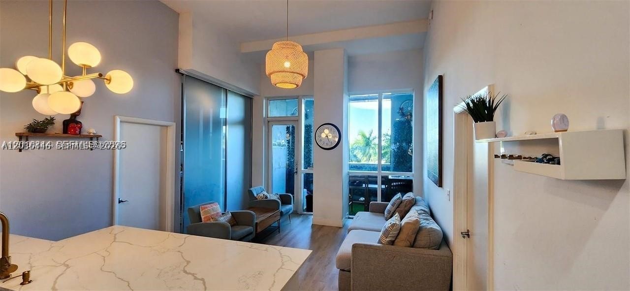 VIZCAYNE NORTH CONDO - Residential