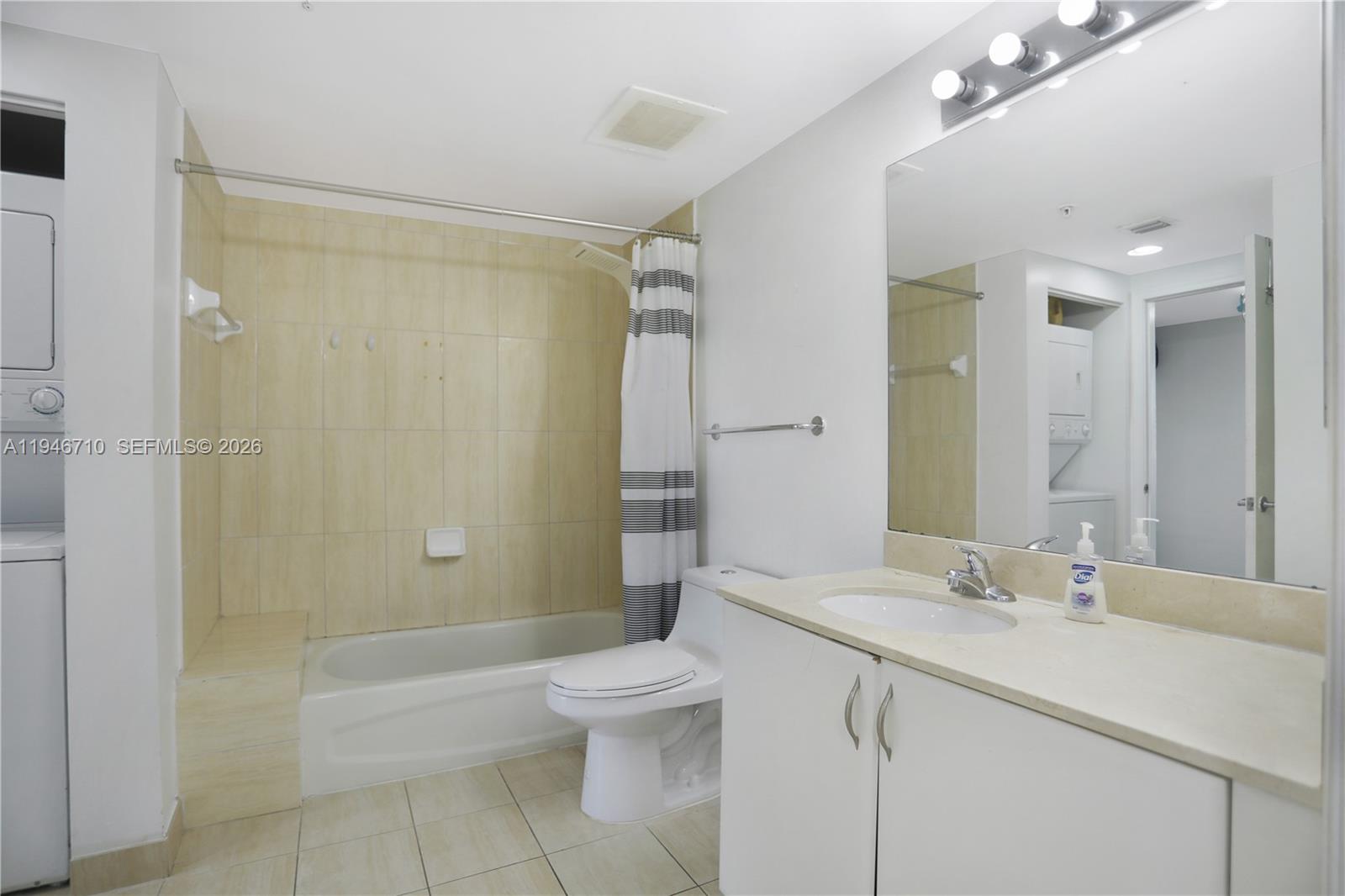 OPERA TOWER CONDO - Residential