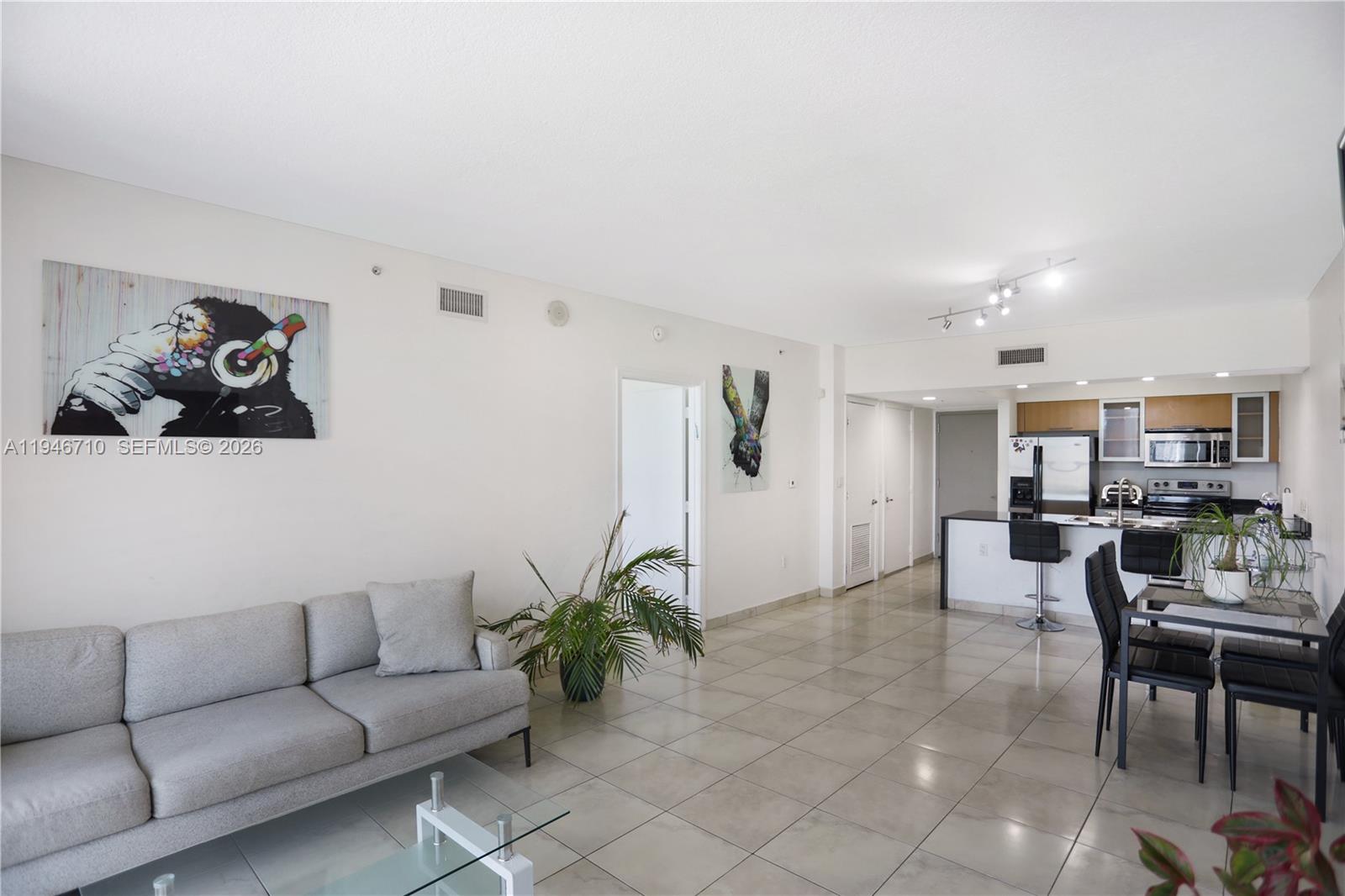 OPERA TOWER CONDO - Residential