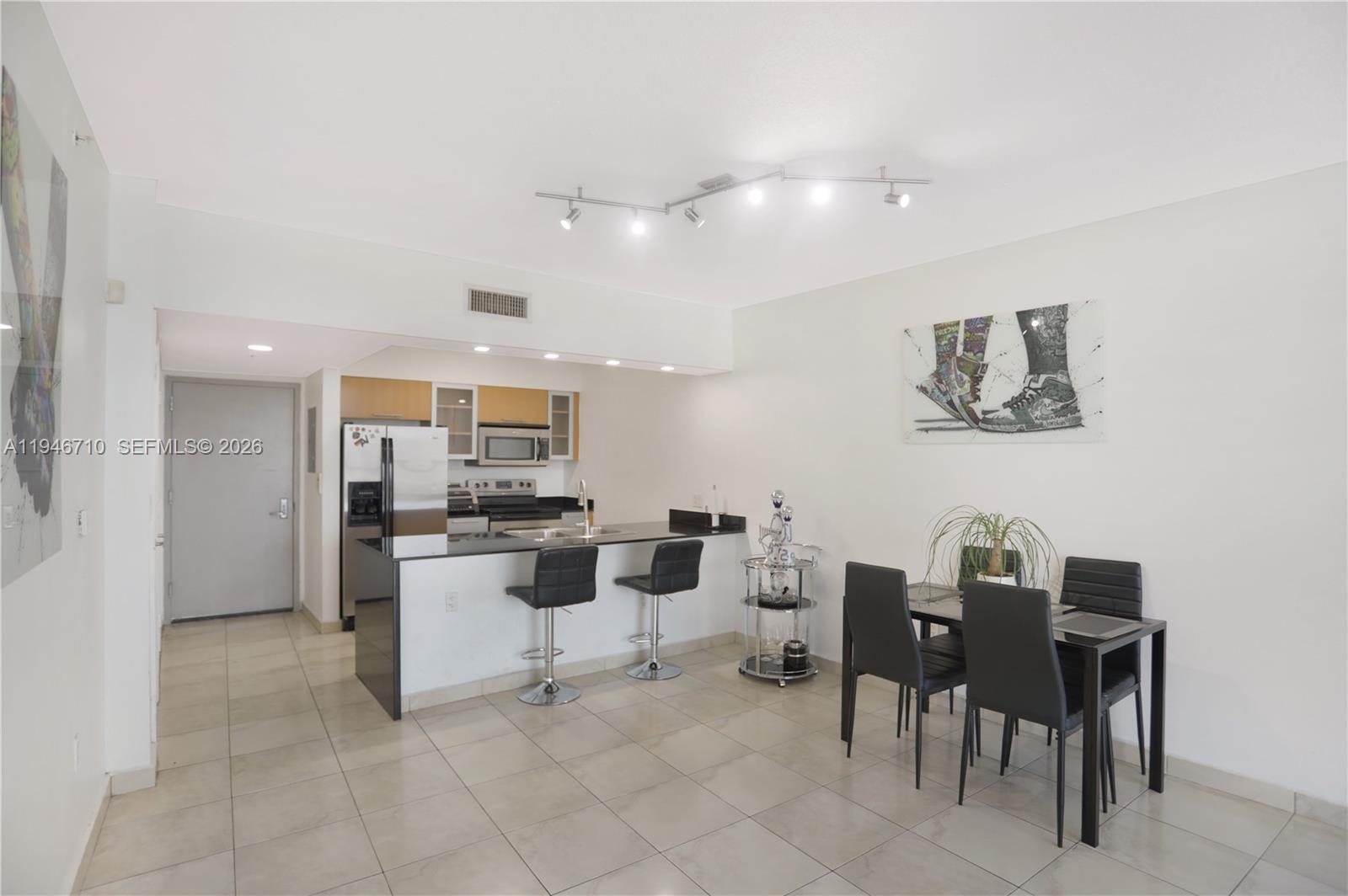 OPERA TOWER CONDO - Residential