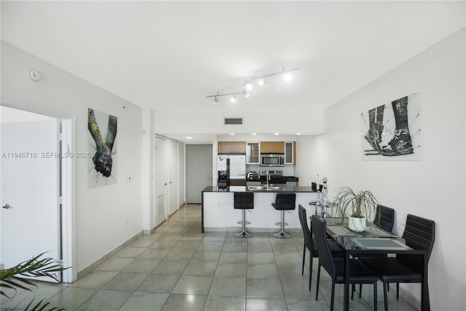 OPERA TOWER CONDO - Residential