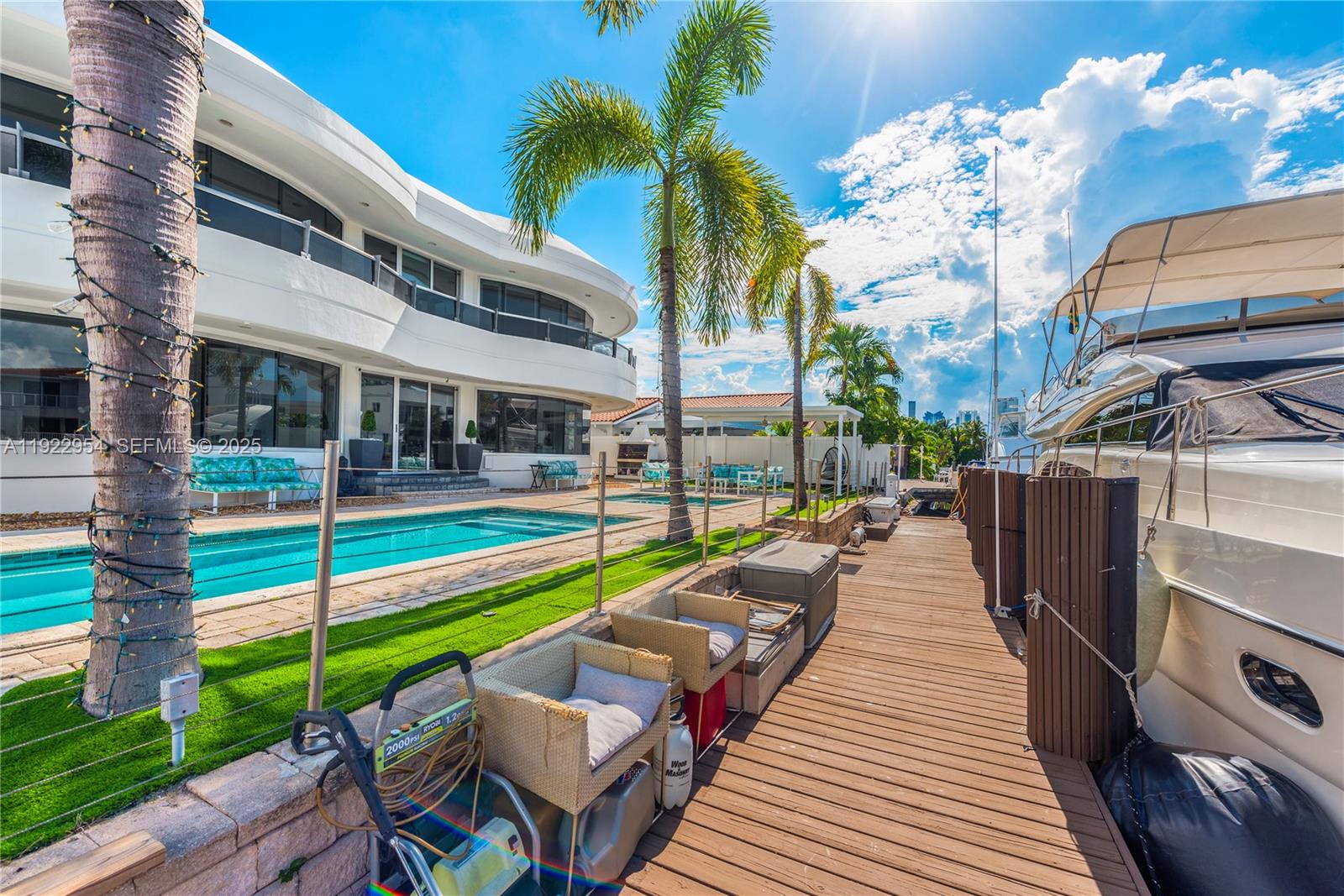 EASTERN SHORES 1ST ADDN - Residential