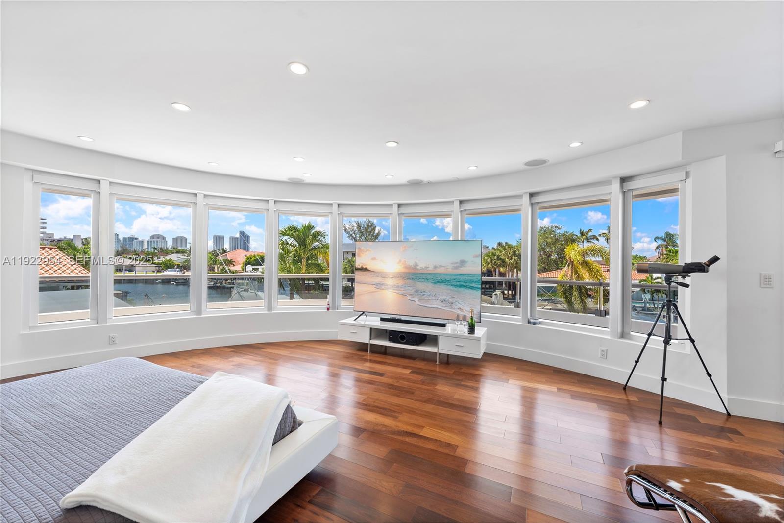 EASTERN SHORES 1ST ADDN - Residential
