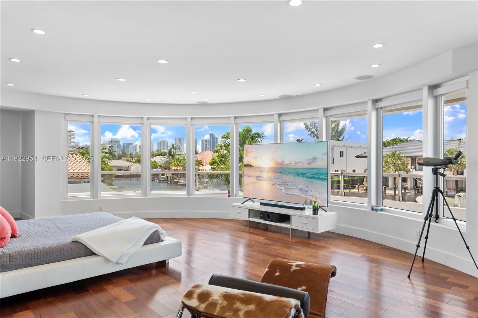 EASTERN SHORES 1ST ADDN - Residential