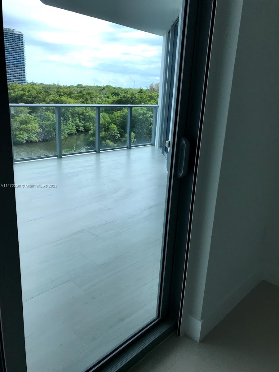 MARINA PALMS RESIDENCES S - Residential Lease