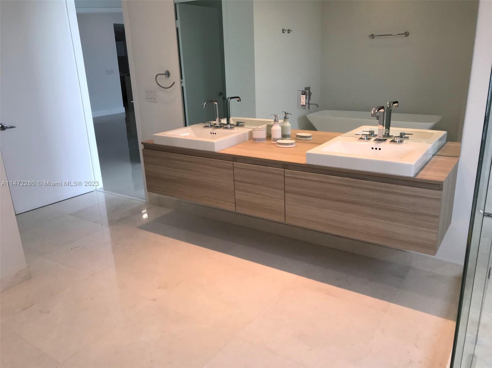 MARINA PALMS RESIDENCES S - Residential Lease