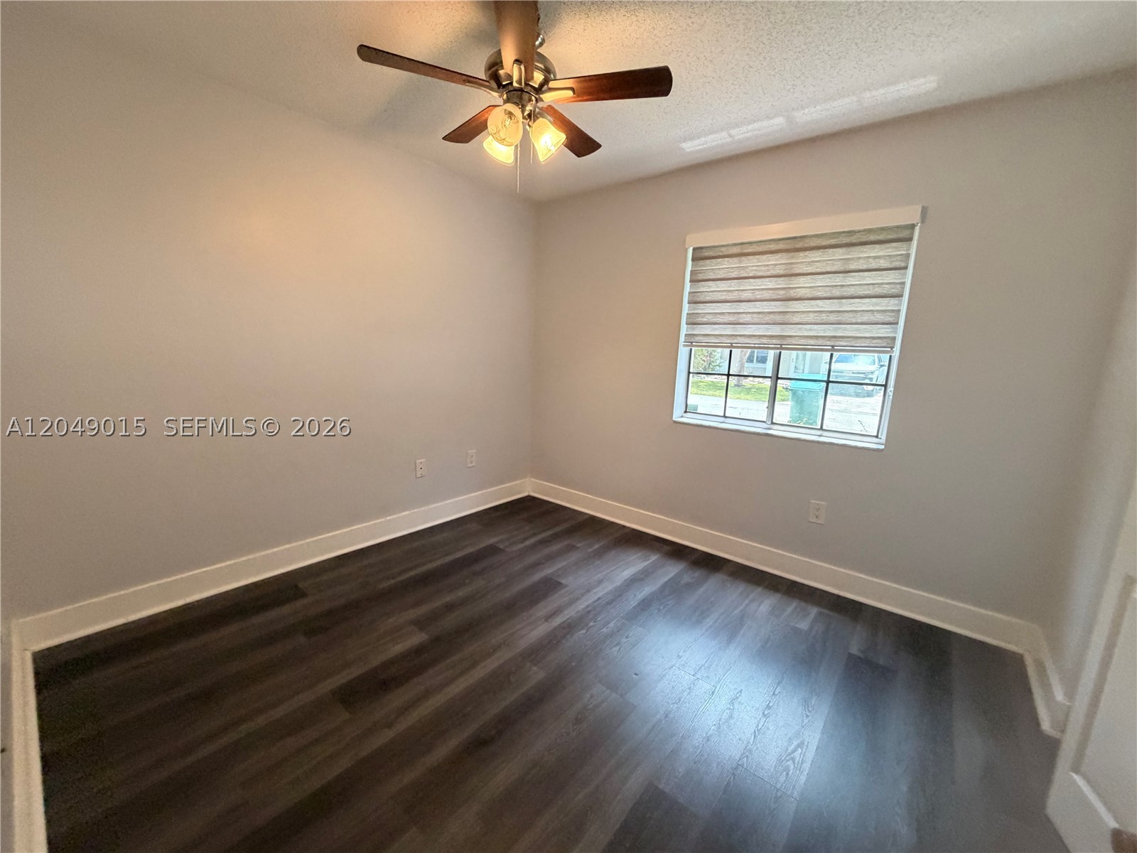 WEITZER COUNTRY HOMES - Residential Lease
