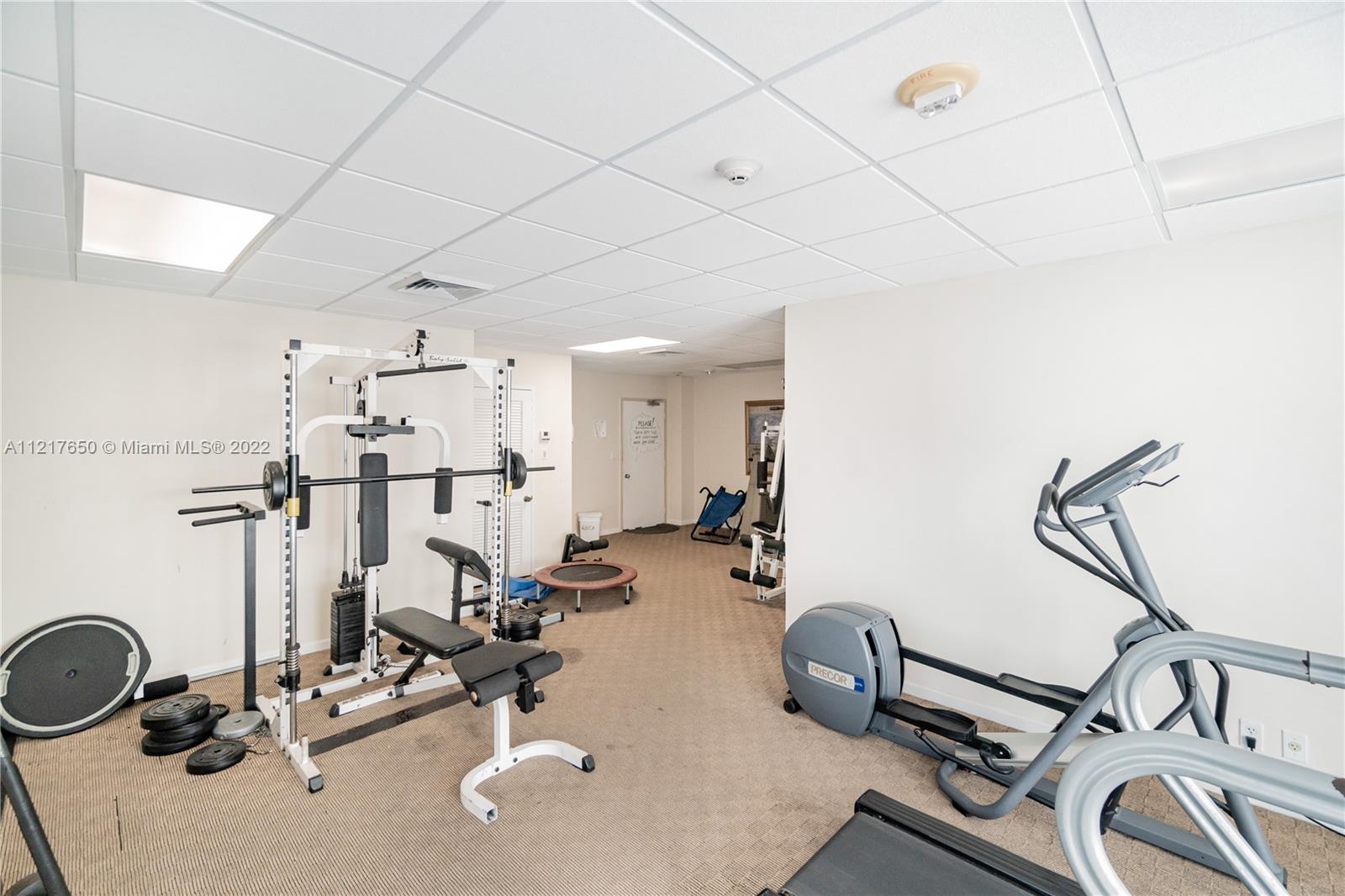 RUNAWAY BAY CONDO - Residential Lease