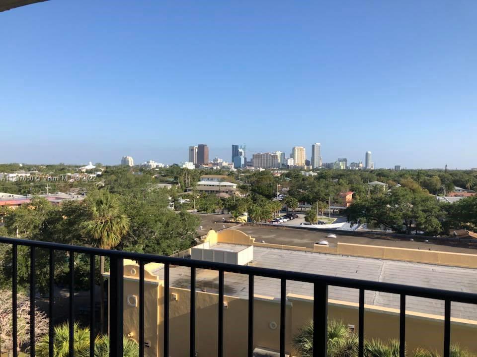 RUNAWAY BAY CONDO - Residential Lease