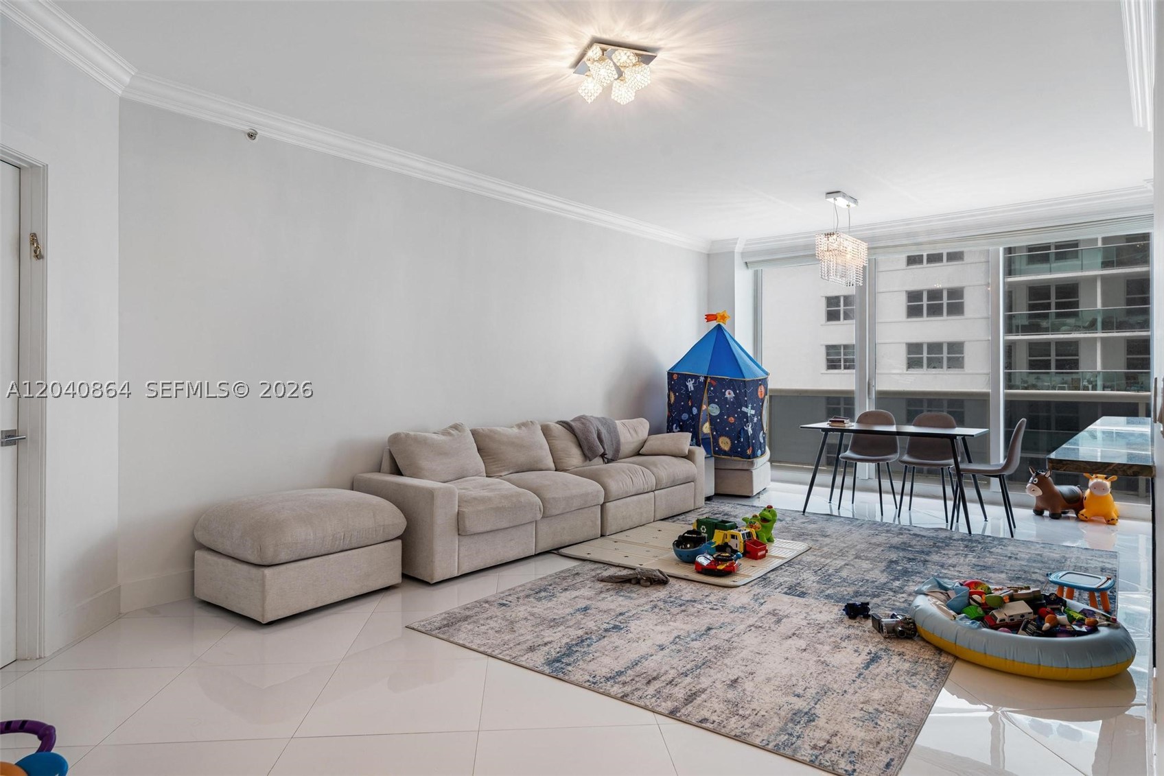 SOLIMAR CONDO - Residential