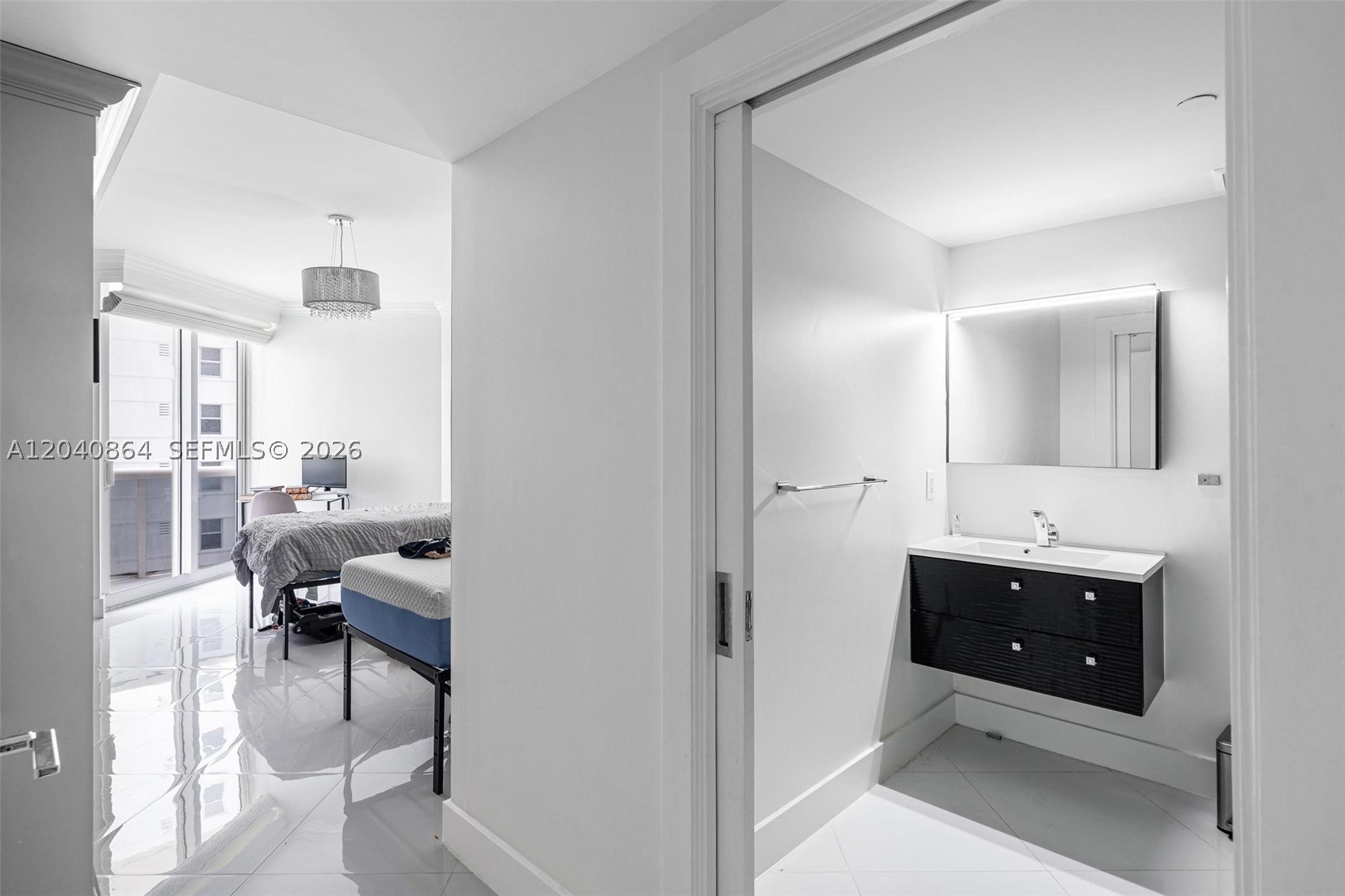 SOLIMAR CONDO - Residential