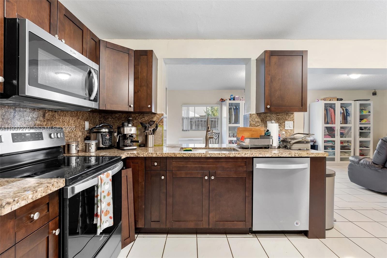 SHOMA HOMES AT KENDALL - Residential