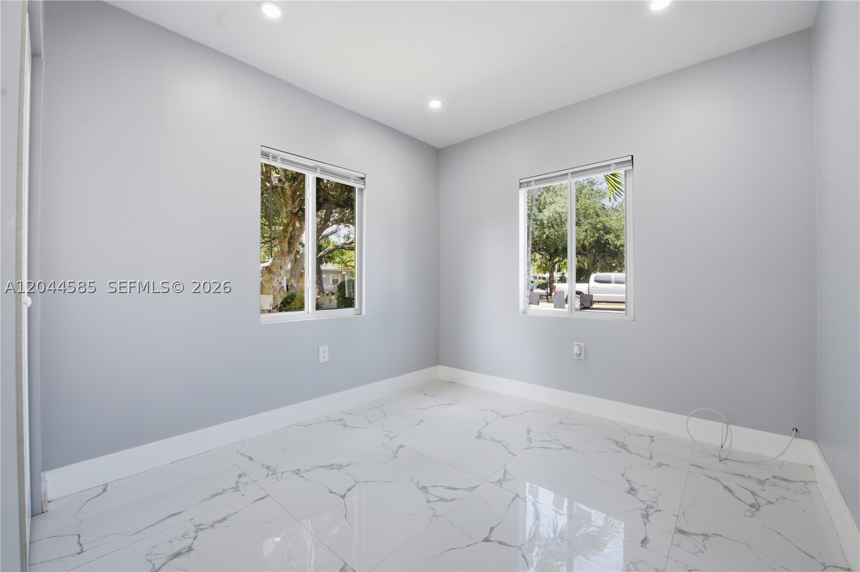 NORTH SHORE HEIGHTS - Residential