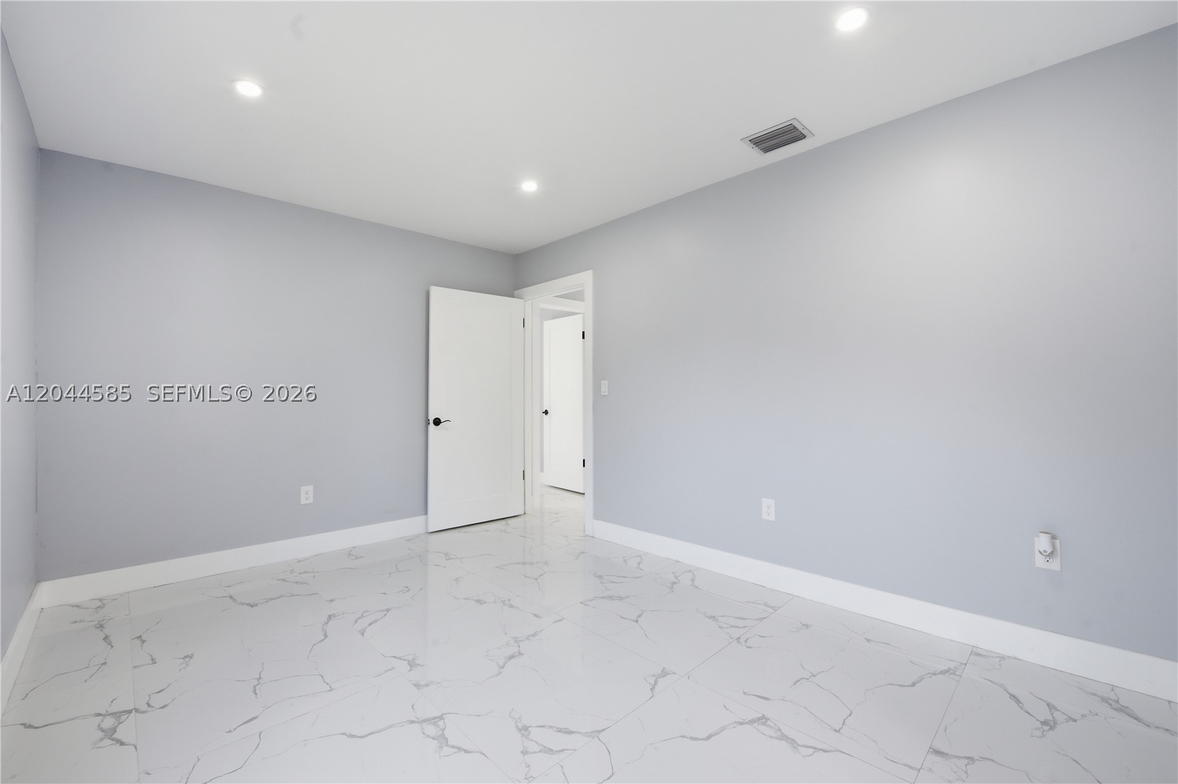 NORTH SHORE HEIGHTS - Residential